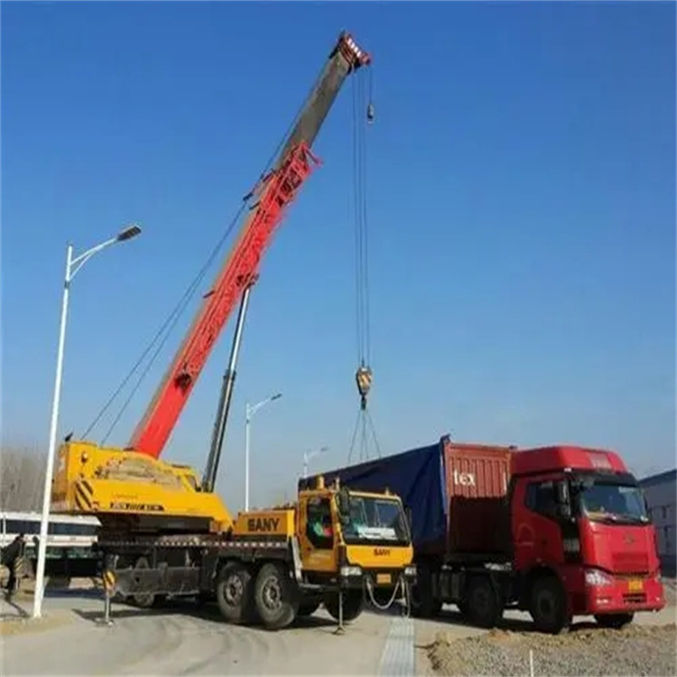 晋州吊车出租吊装大件的时候的注意事项